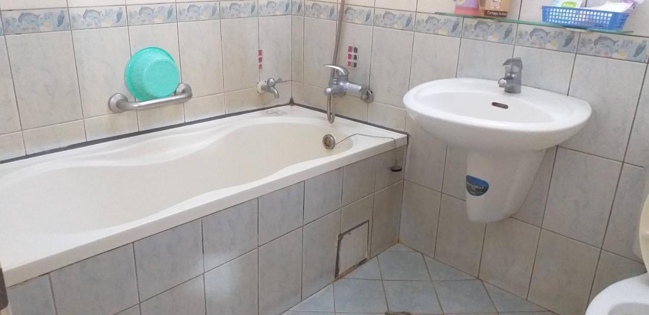 Jin Ge Hot Spring Hotel Джиаоси Екстериор снимка